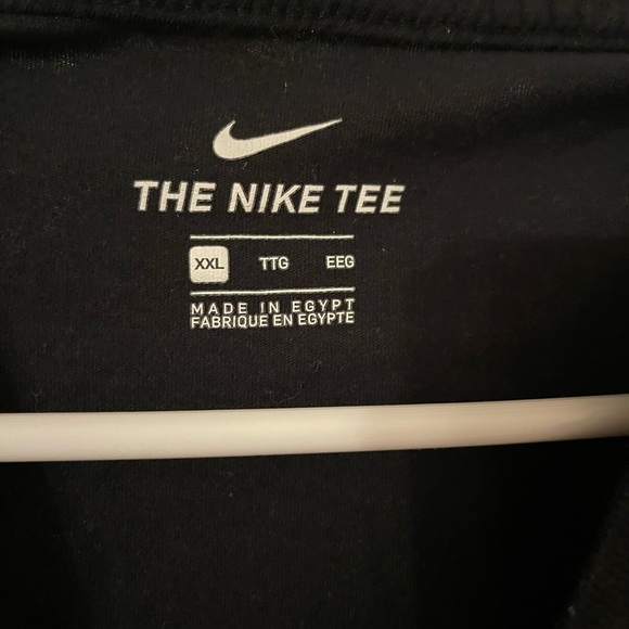 Nike tshirt - Picture 2 of 2
